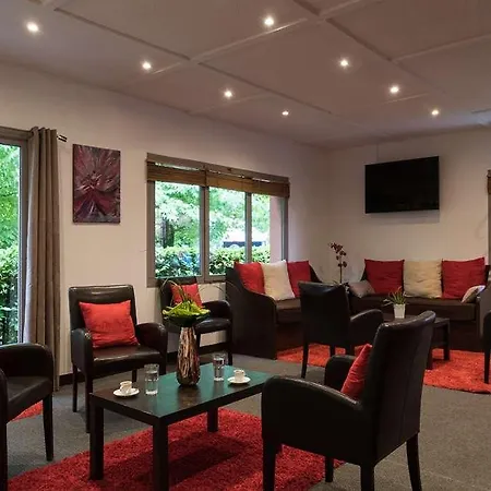 Hotel Sure By Western Biarritz Aeroport